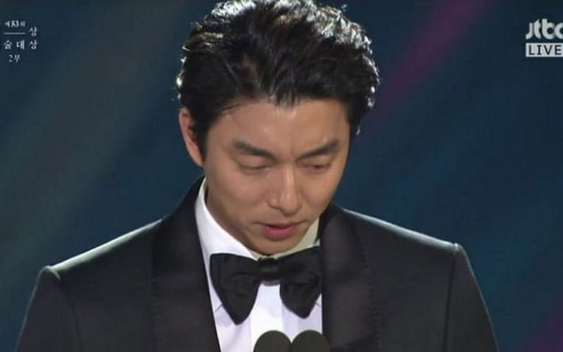 Meraih Gelar Aktor Terbaik di Baeksang Arts Awards 2017, Gong Yoo
